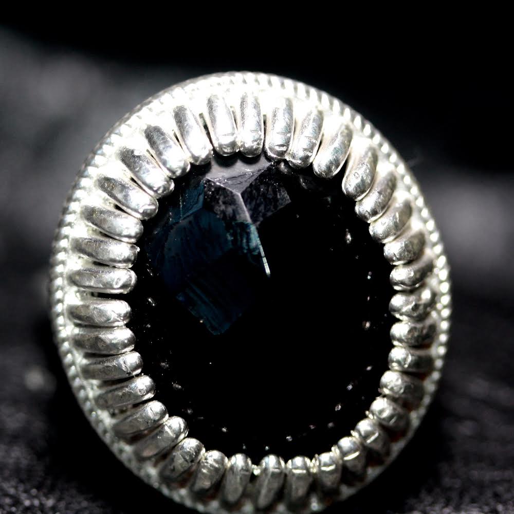 Black Large Tudor Throne Ring